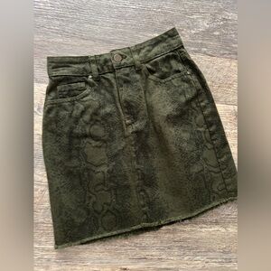 Ultra high rise skirt snake print